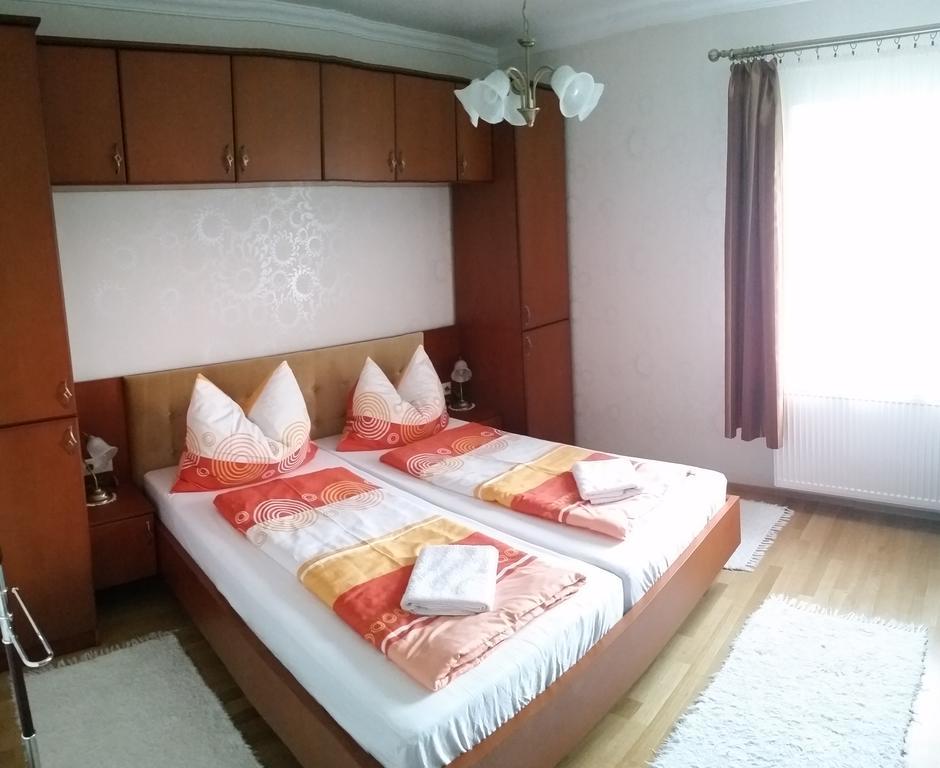 Fadora Apartman Tihany Chambre photo